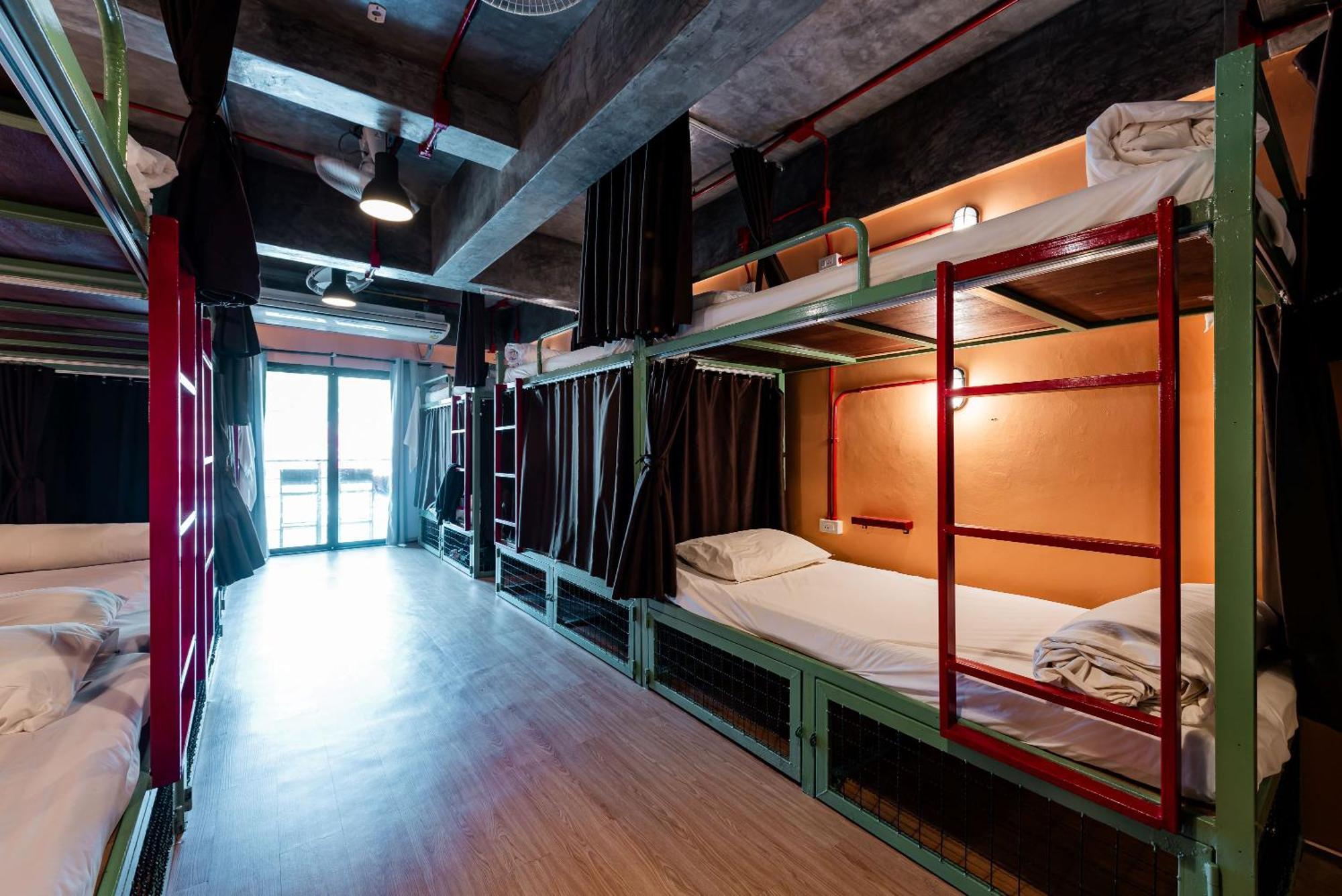 Sleeper Hostel Ao Nang Rom bilde